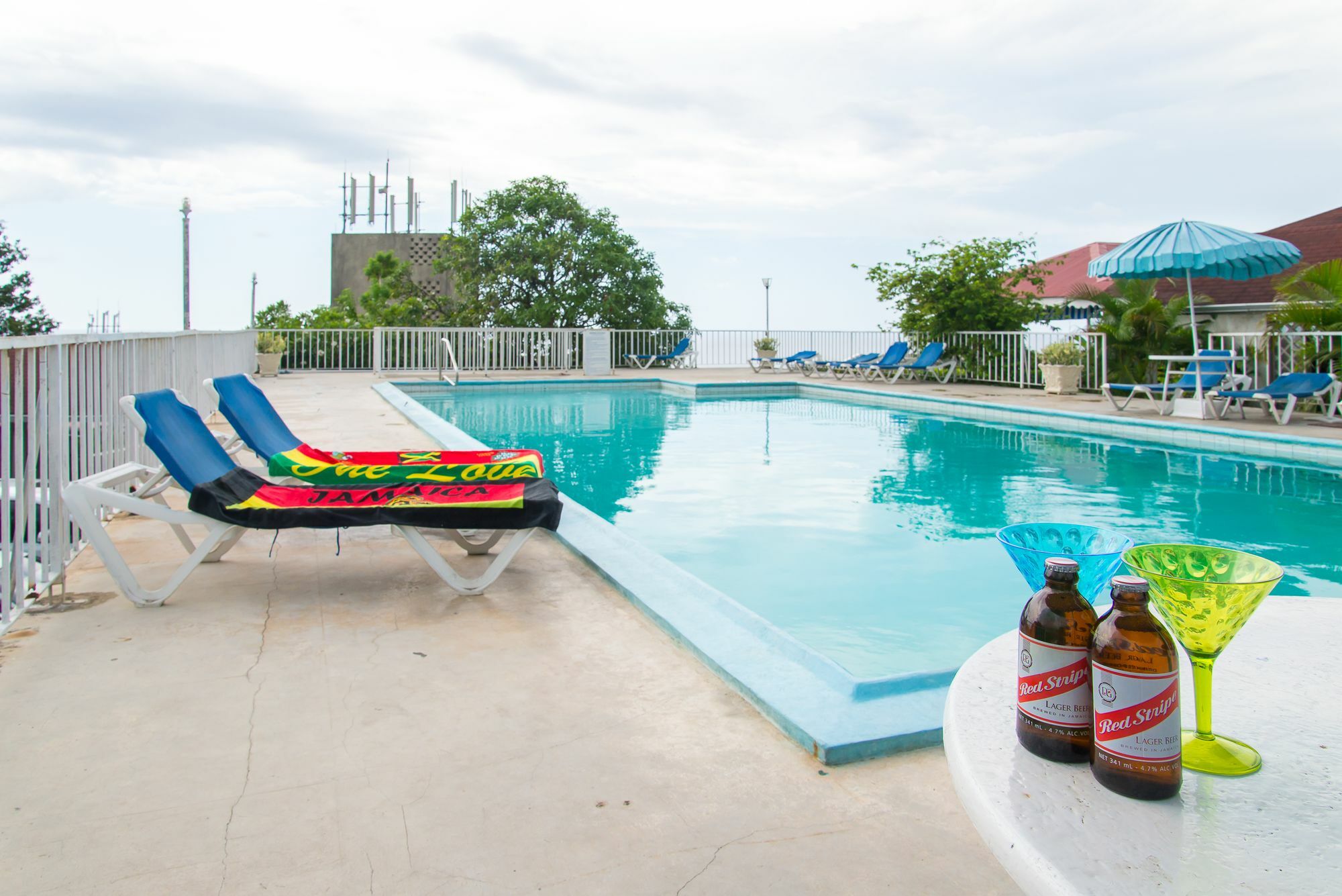 Montego Bay Club Apartments Eksteriør bilde