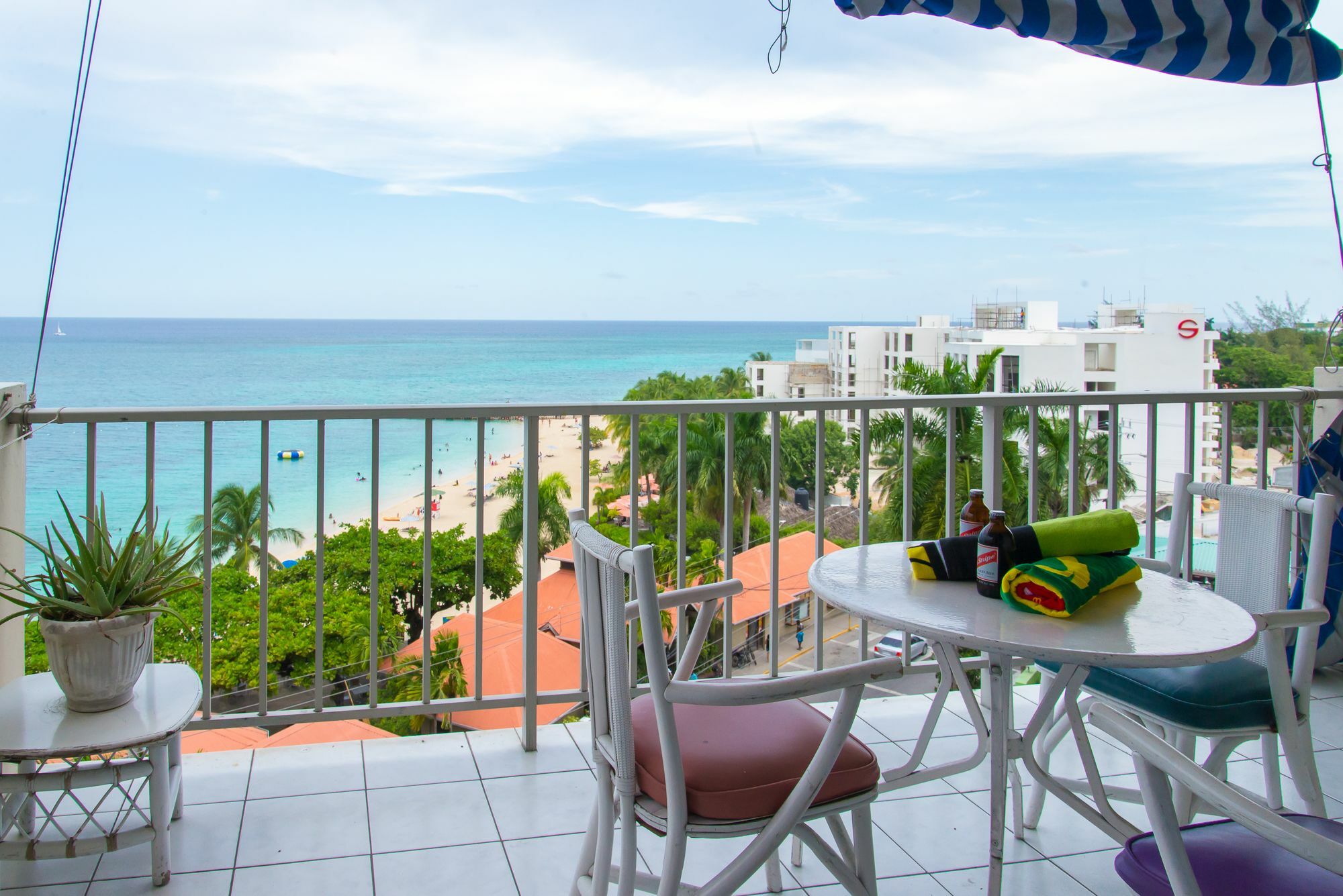 Montego Bay Club Apartments Eksteriør bilde