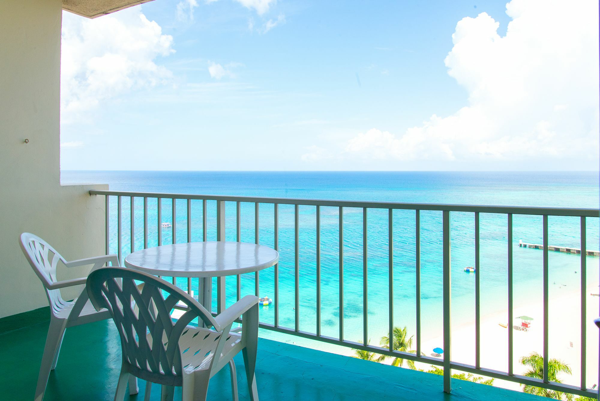 Montego Bay Club Apartments Eksteriør bilde