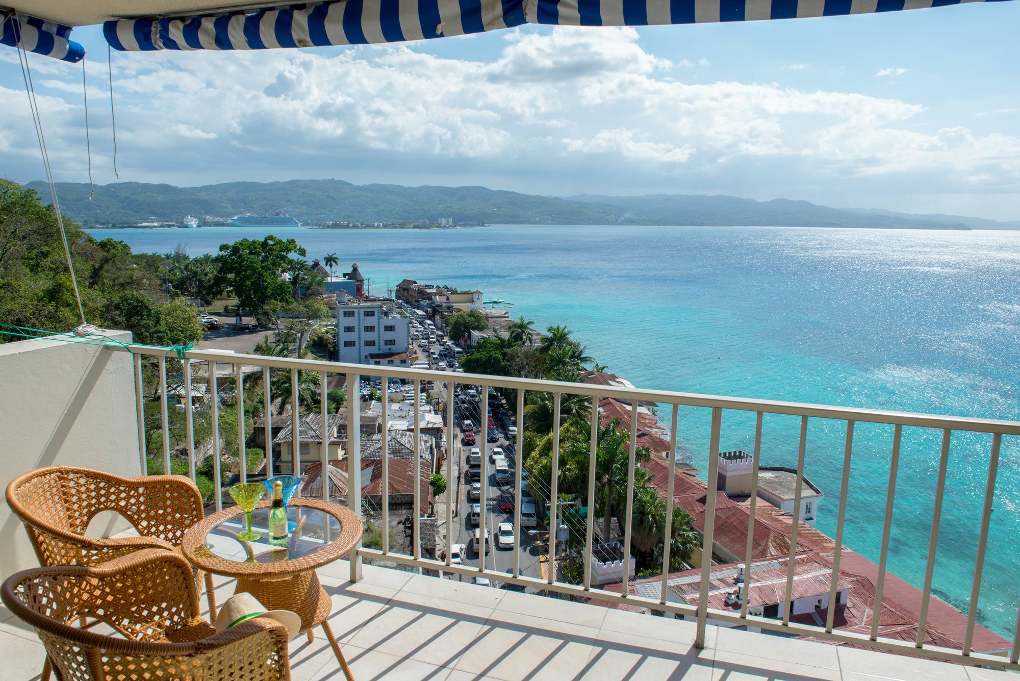 Montego Bay Club Apartments Eksteriør bilde